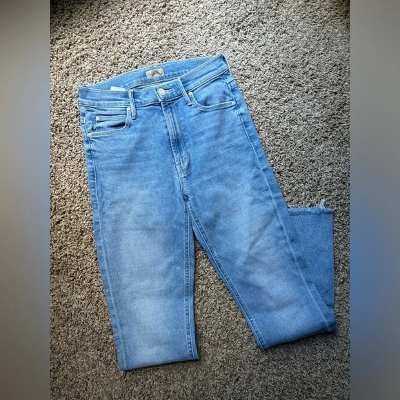 Mother The Mid Rise Dazzler Ankle Fray Reading by the Pool Size 26 - Picture 4 of 8